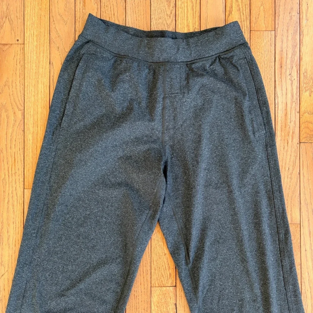 Lululemon‎ Kung Fu Pants Medium Mens Charcoal Gray Gorpcore Sweatpant Tech
